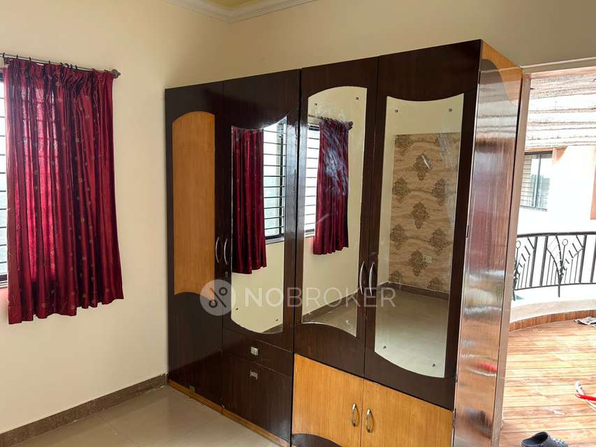 2 BHK Flat In Magarpatta Jasminium, Hadapsar, Pune for Rent  In Hadapsar, Pune