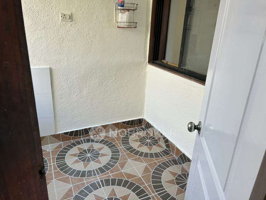 2 BHK Flat In Magarpatta Jasminium, Hadapsar, Pune for Rent  In Hadapsar, Pune