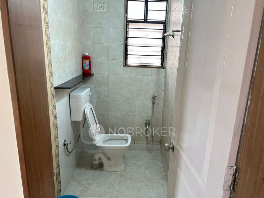 2 BHK Flat In Magarpatta Jasminium, Hadapsar, Pune for Rent  In Hadapsar, Pune