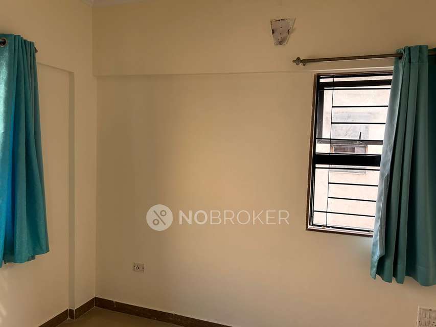 2 BHK Flat In Magarpatta Jasminium, Hadapsar, Pune for Rent  In Hadapsar, Pune