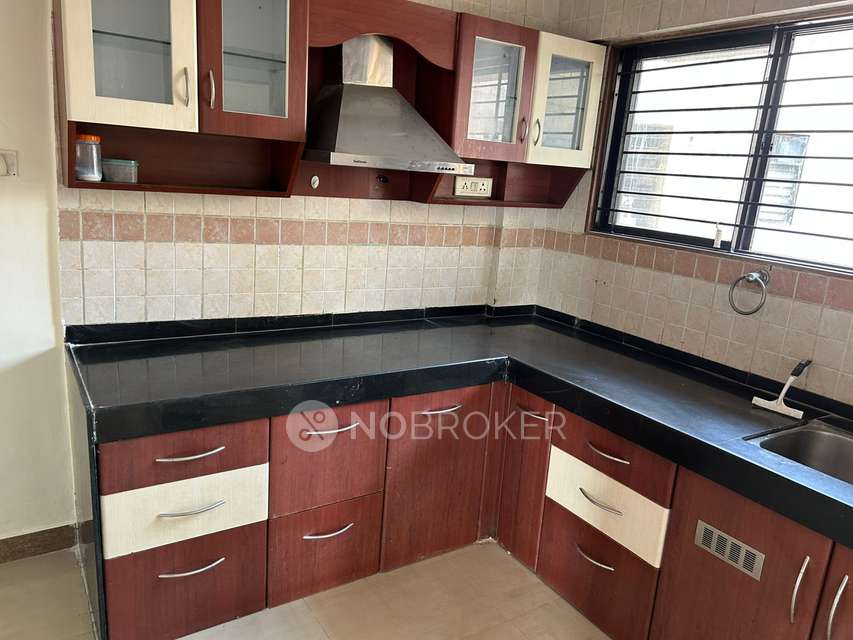 2 BHK Flat In Magarpatta Jasminium, Hadapsar, Pune for Rent  In Hadapsar, Pune