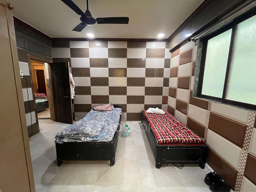 Shared Room for Male In 1 BHK  In Varsova