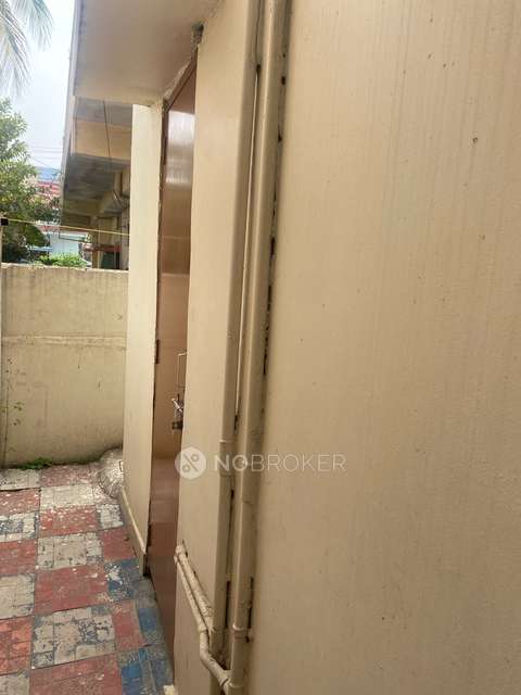 1 RK Flat In Standalone Building  for Rent  In Serilingampalle 