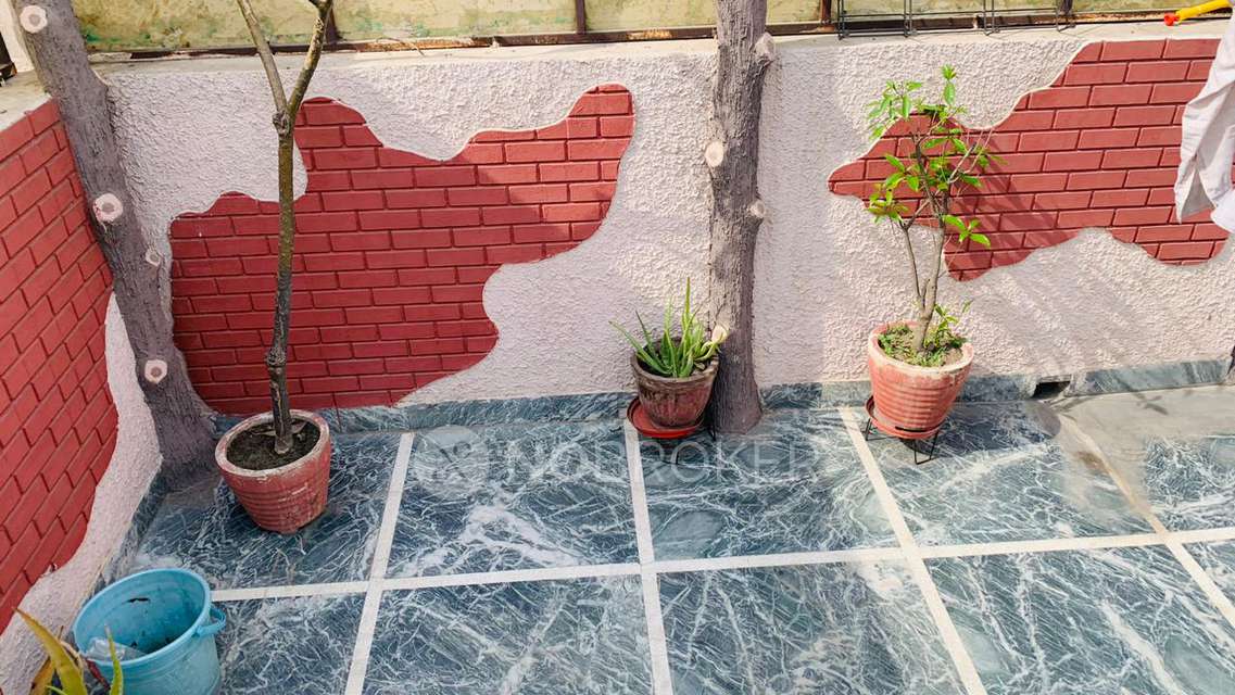 PG for Girls in Shalimar Bagh