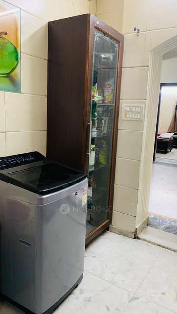 PG for Girls in Shalimar Bagh