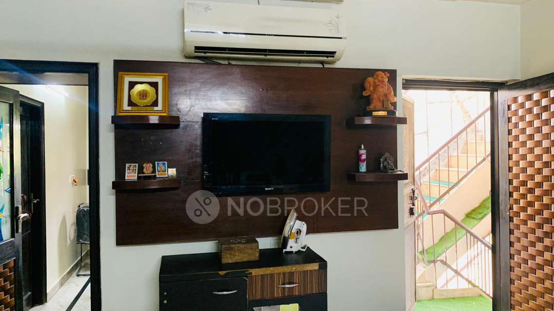 PG for Girls in Shalimar Bagh