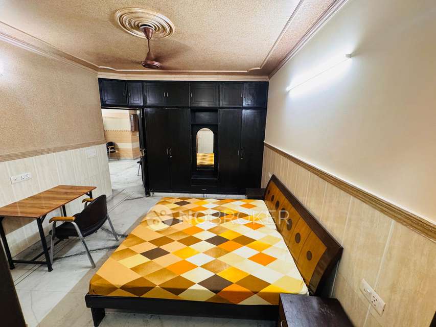 PG for Girls in Shalimar Bagh