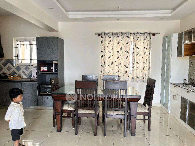 Single Room for Male In 3 BHK  In Vaishnavi Gardenia In Jalahalli