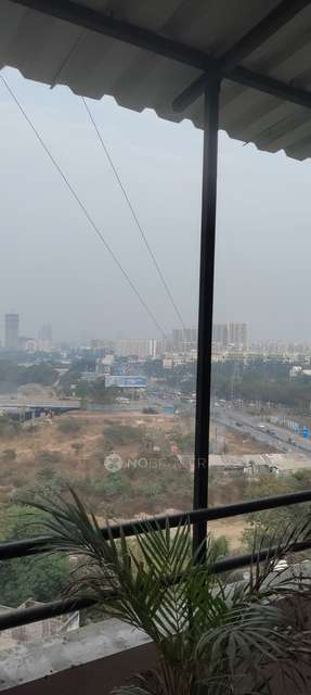 Shared Room for Female In 2 BHK  In Apartment In Vishal Nagar