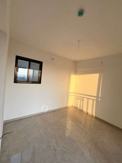 2 BHK Flat In Nb Towers, Spine Road for Rent  In Spine Road