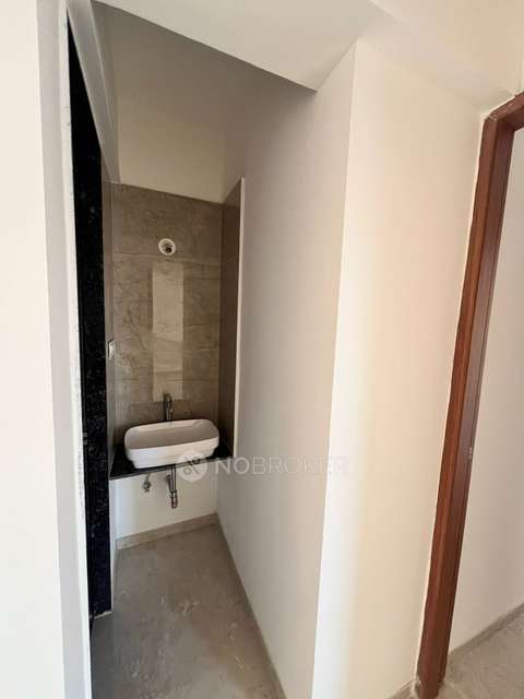 2 BHK Flat In Nb Towers, Spine Road for Rent  In Spine Road