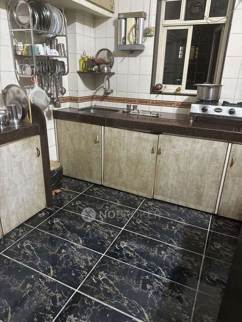 1 BHK Flat In Mukti Chs For Sale  In Santacruz East