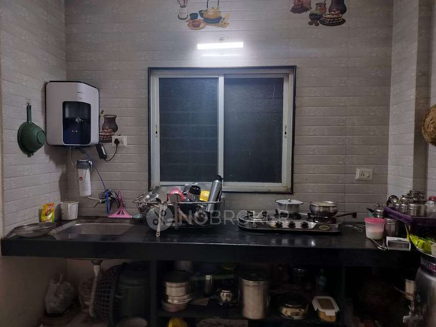 1 BHK Flat In Gayatri Park for Rent  In  Vishrantwadi