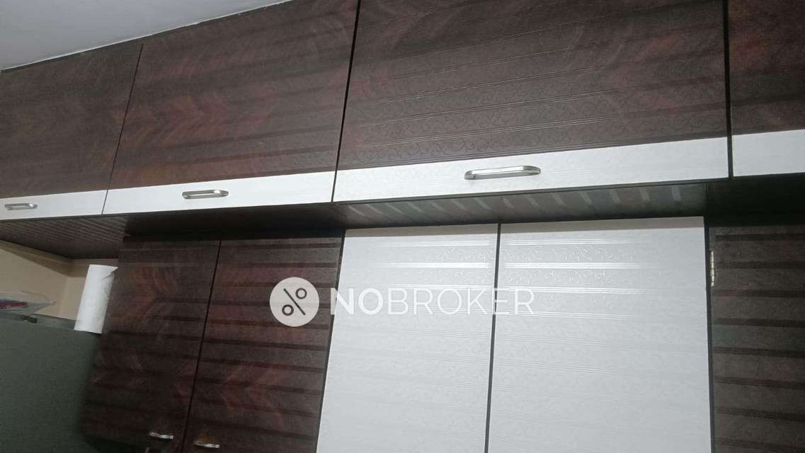 2 BHK Flat In Amrut Kanchan Chs For Sale  In Kandivali East