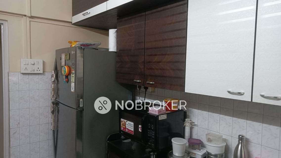 2 BHK Flat In Amrut Kanchan Chs For Sale  In Kandivali East