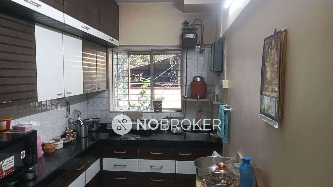 2 BHK Flat In Amrut Kanchan Chs For Sale  In Kandivali East