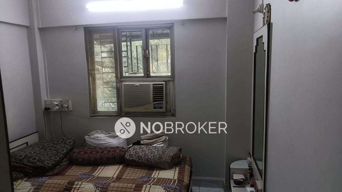 2 BHK Flat In Amrut Kanchan Chs For Sale  In Kandivali East