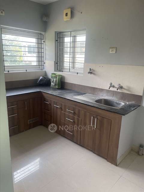 2 BHK Flat In Malles Alankar, Manapakkam for Rent  In Manapakkam