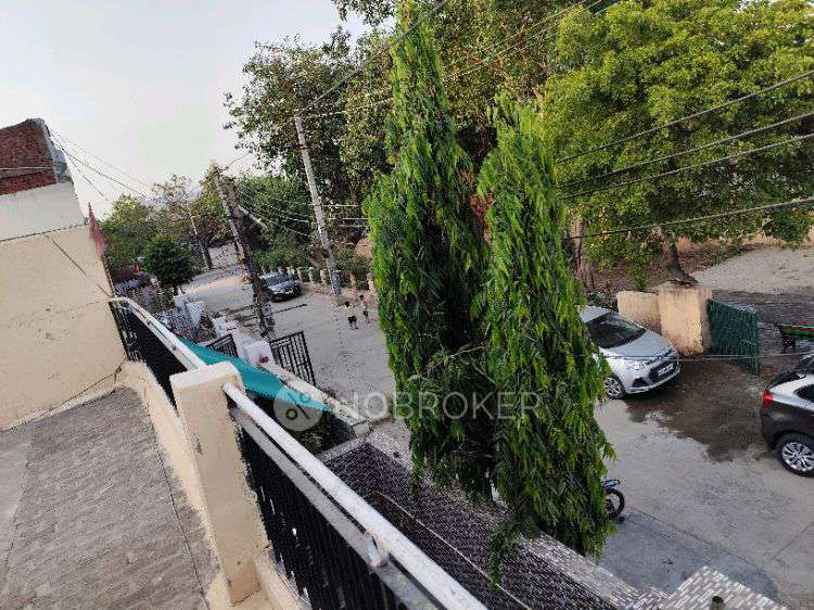 4+ BHK House For Sale  In 220