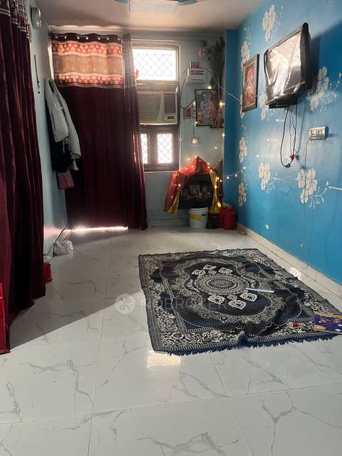 PG for Anyone in West Sant Nagar, Burari