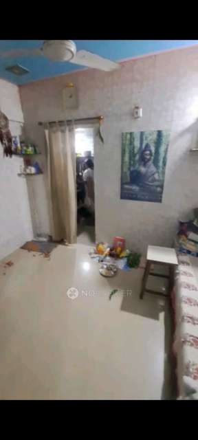 1 BHK Flat In Takshashila Khar West  For Sale  In 13th, Khar West