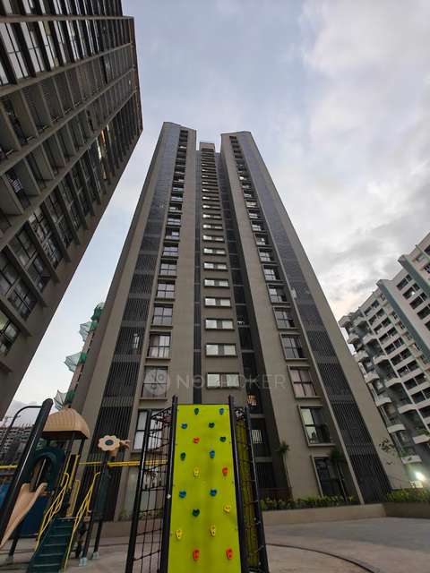 3 BHK Flat In Mantra Mesmer for Rent  In Mundhwa