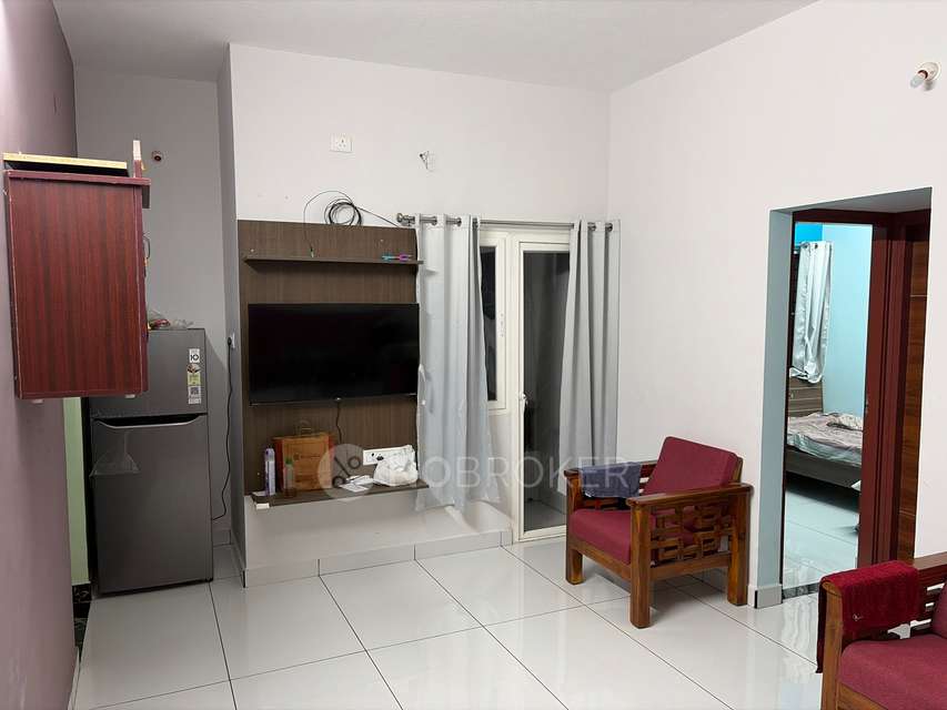 Single Room for Male In 2 BHK  In Maxworth Nagar, Kovilambakkam