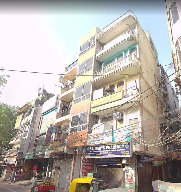Shop in New Friends Colony , Delhi for Rent 
