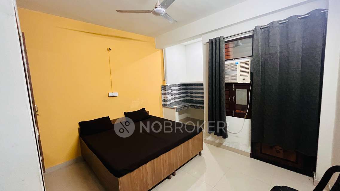 PG for Anyone in Noble Enclave Rd