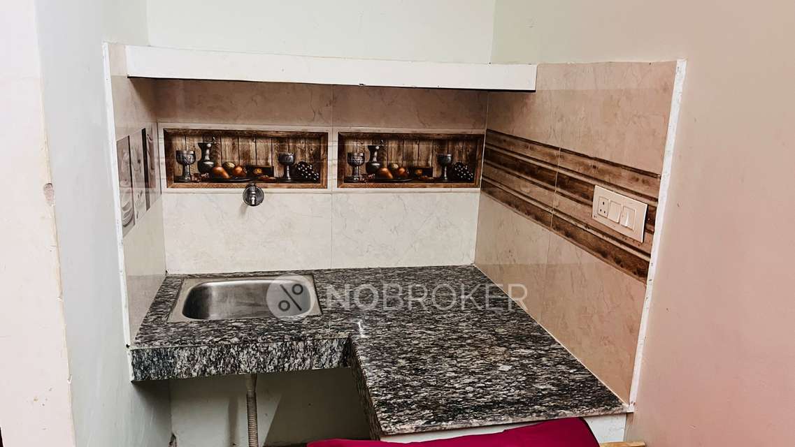 PG for Anyone in Noble Enclave Rd