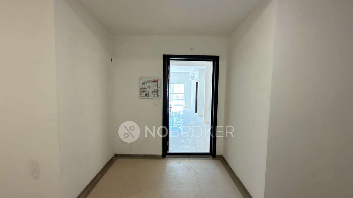 2 BHK Flat In Rajapushpa Imperia For Sale  In Tellapur