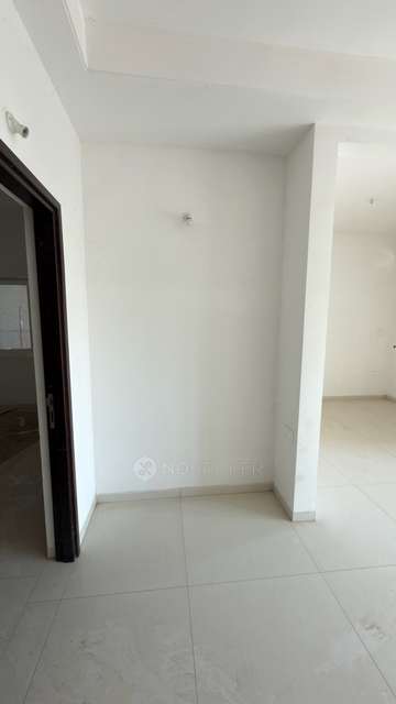 2 BHK Flat In Rajapushpa Imperia For Sale  In Tellapur