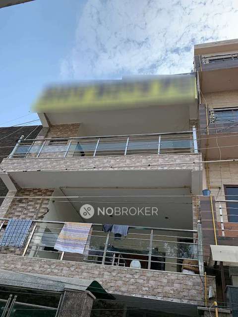 PG for Boys in Sector 9