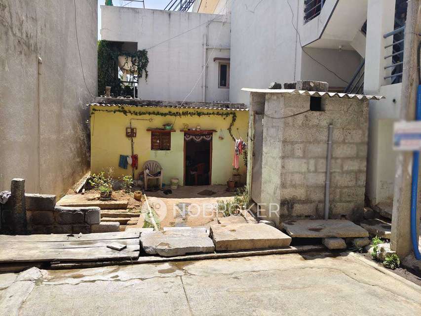 4 BHK House For Sale  In Thotada Guddadhalli Village