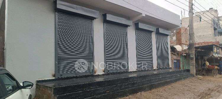 Shop in Khandsa, Sector 37, Gurgaon for Rent 