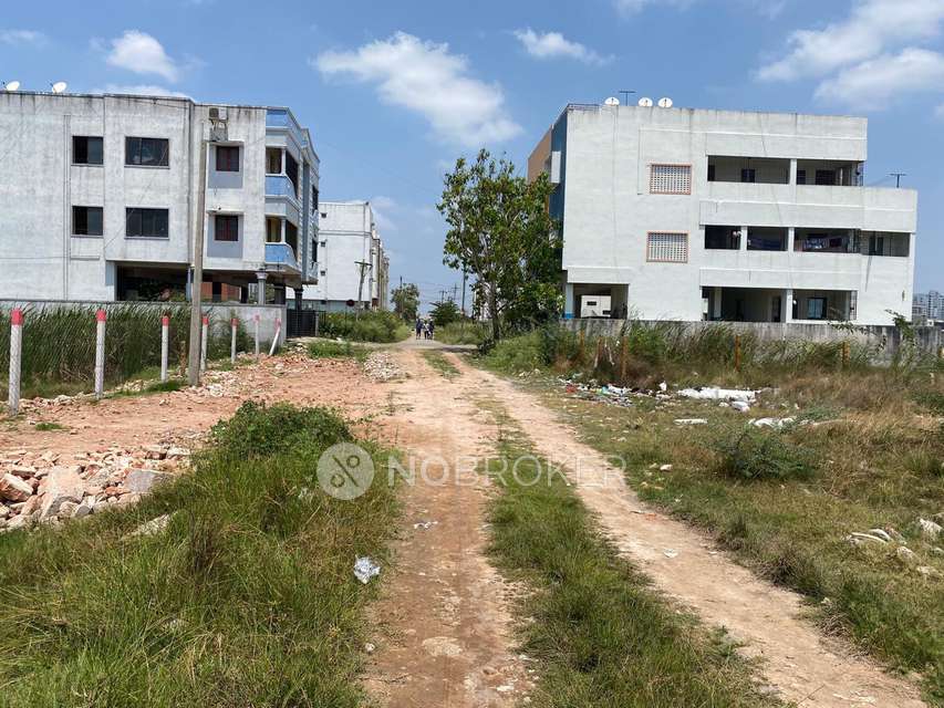 Plot For Sale  In Global Hospitals 