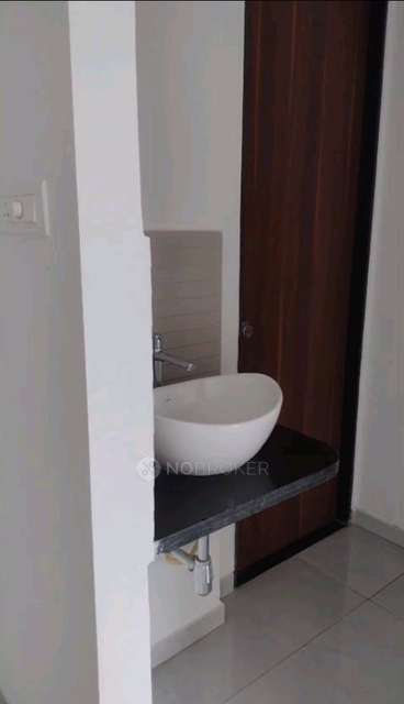 2 BHK Flat In Mantra Mirari for Rent  In Mundhwa