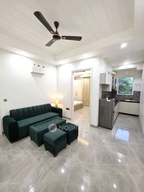 1 BHK Flat In Phoneix Everest Jubilee Hills for Rent  In 1166, Jubilee Hills Rd No 56, Jubilee Hills, Hyderabad, Telangana 500033, India