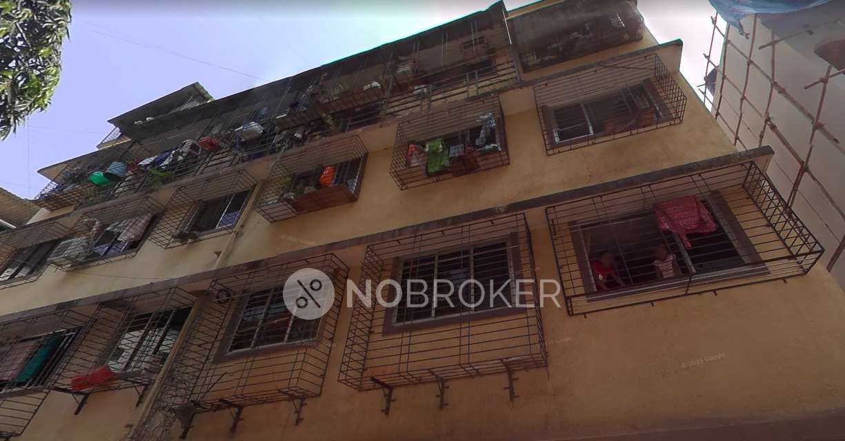 Shared Room for Female In 2 BHK  In Orchid Chs In Sector 9, Airoli