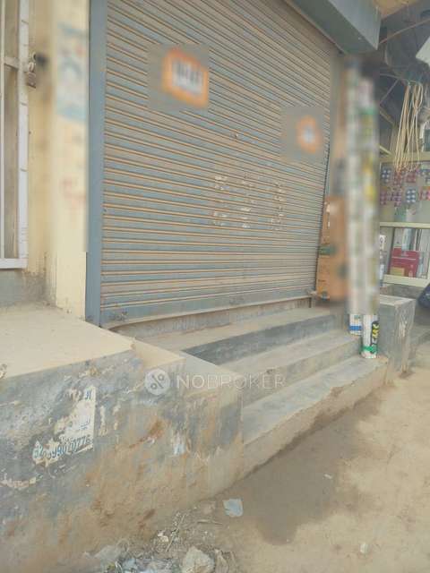 Shop in Mohan Garden, Delhi for Rent 