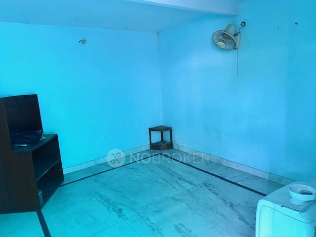 1 BHK Flat In Standlone Building for Rent  In Vikaspuri