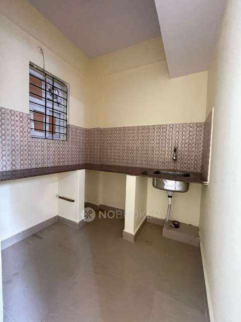 1 BHK Flat In Standalone Building  for Rent  In Koramangala