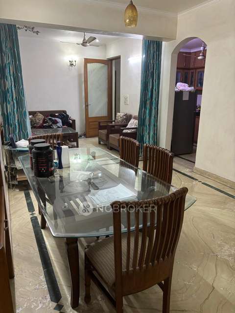 Single Room for Male In 3 BHK  In Hextax Commune, Sector 43 In Sector 43