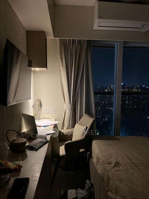 2 BHK Flat In Vaibhavlaxmi Address 51, Bandra East For Sale  In Bandra East