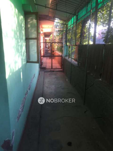 1 BHK House for Rent  In Mayur Vihar Phase 3