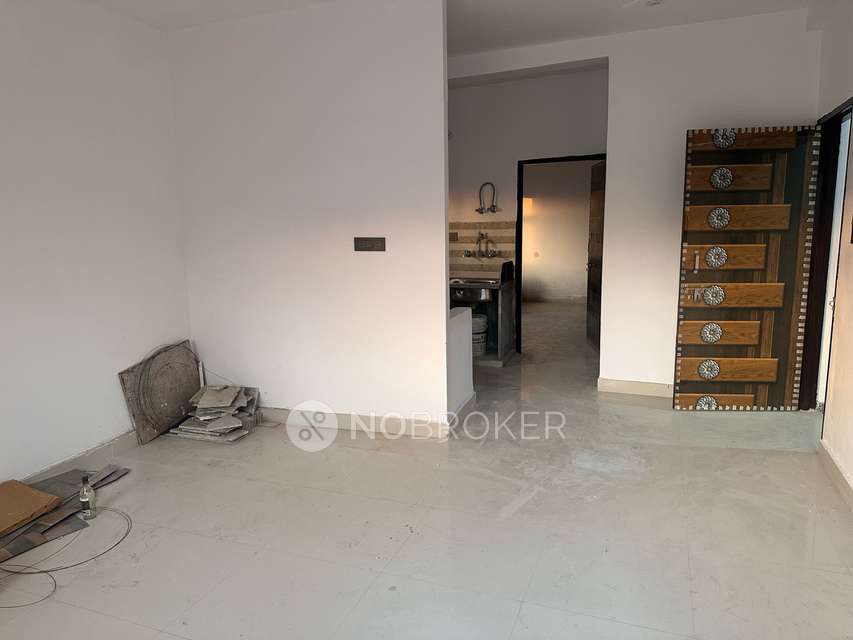 2 BHK Flat In Gr Garden 2 for Rent  In Singh Niwas