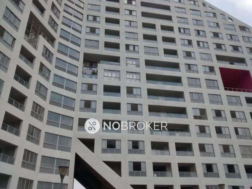 2 BHK Flat In Amanora Future Towers For Sale  In Hadapsar, 