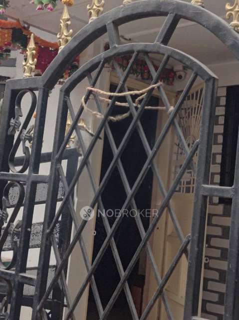 PG for Girls in Karvenagar