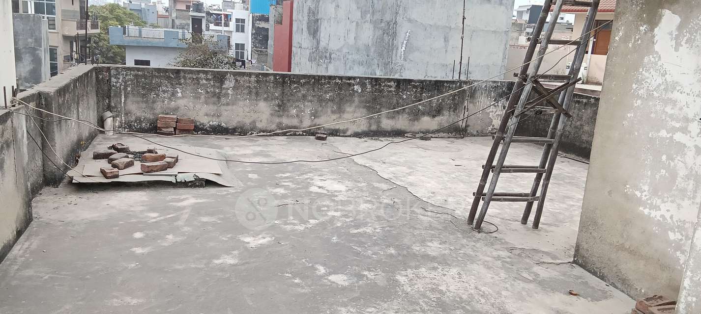 4 BHK House For Sale  In Burari