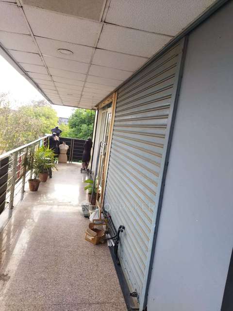 Shop in Alpha I, Greater_noida for sale 